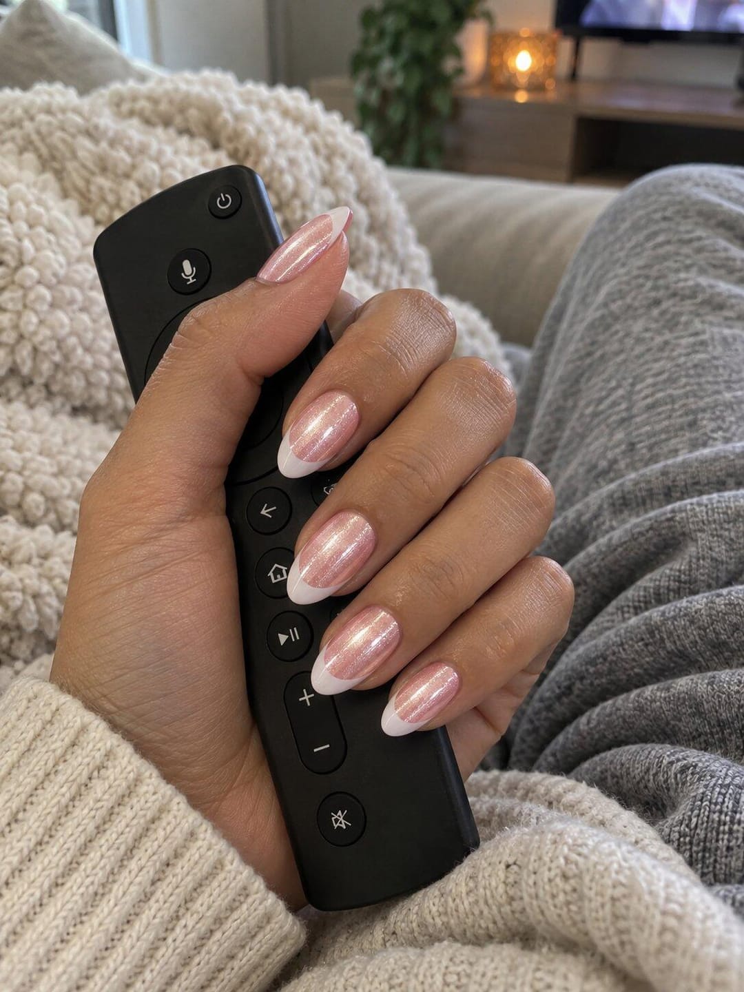 Customer photo review of Blush Lumière | Medium Almond (30 pieces)