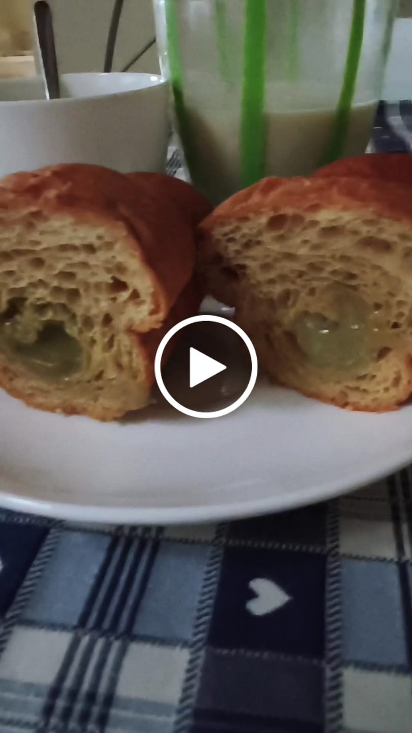 Customer video review of 15 Cornetti proteici ripieni di crema al pistacchio
