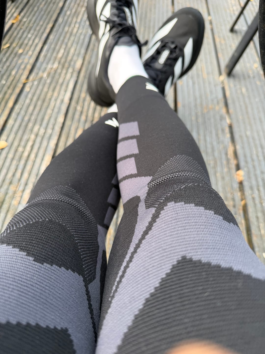 Customer photo review of Compression Sleeves V2 for Knees and Legs
