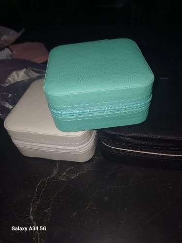 Customer photo review of Petite boîte à bijoux originale – Mini écrin unique