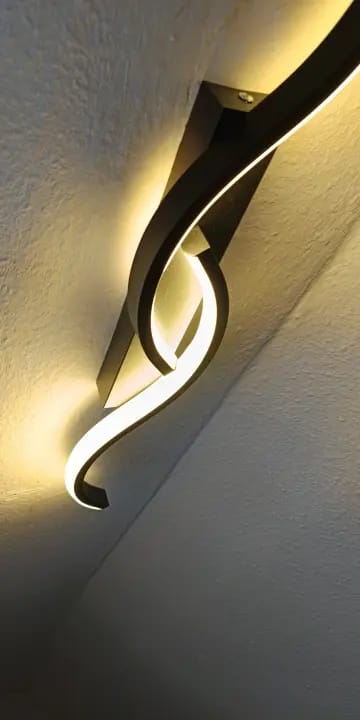 Customer photo review of Curved LED Wall Light | Modern Indoor Wall Sconce for Bedroom, Living Room & Hallway | Dimmable Option