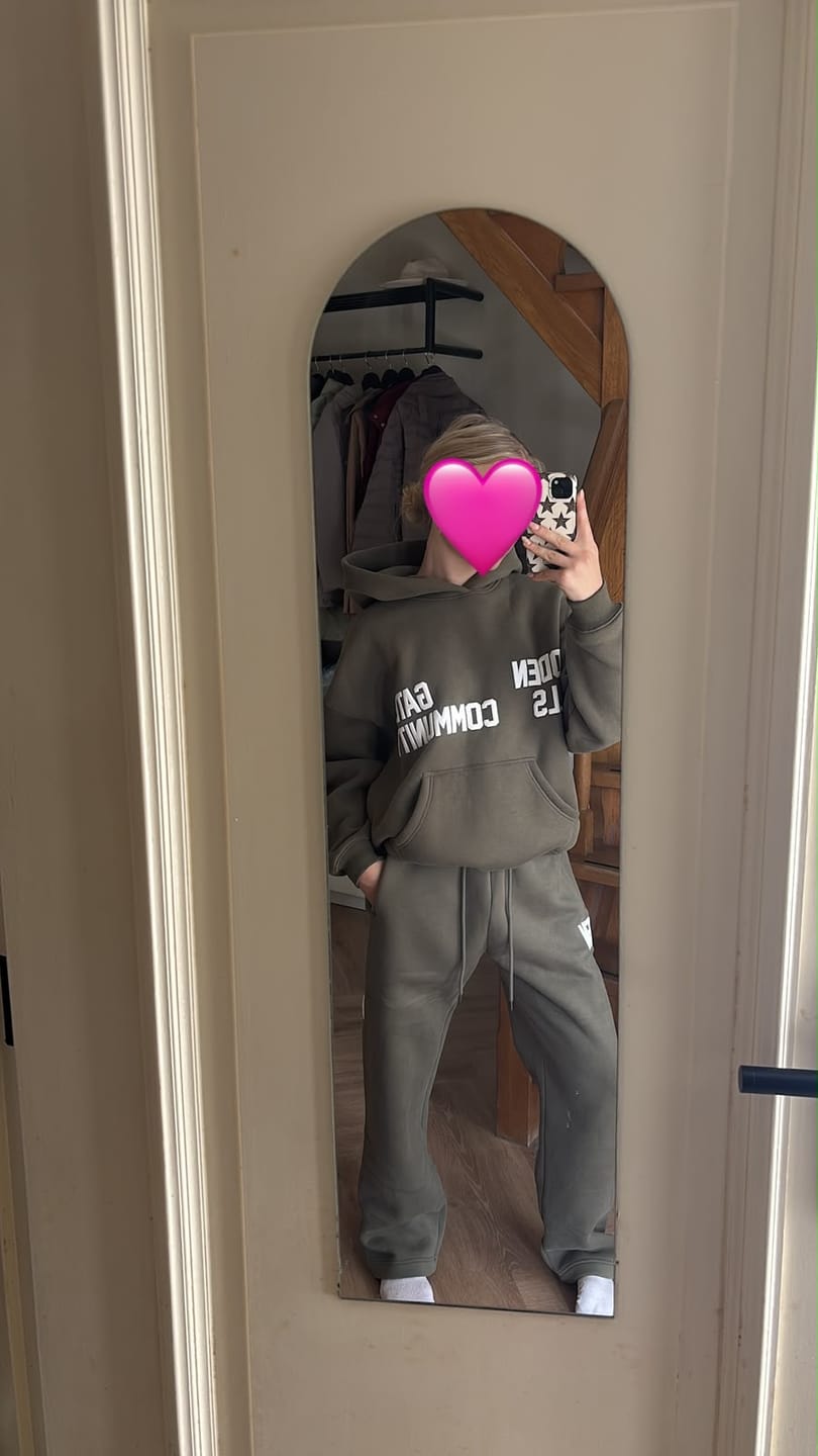 Customer photo review of GATED COMMUNITY STRAIGHT LEG SWEATPANTS SAGE