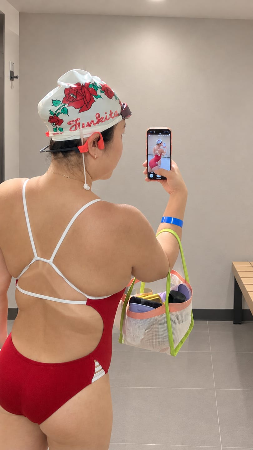 Customer photo review of ZAMBIA ONE PIECE - Ruby|White
