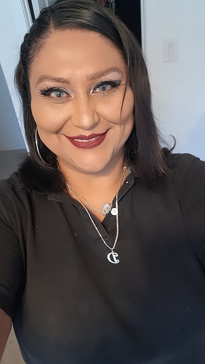 Customer photo review of Hidrocor Quartz Blue Gray Prescription Colored Contact Lenses