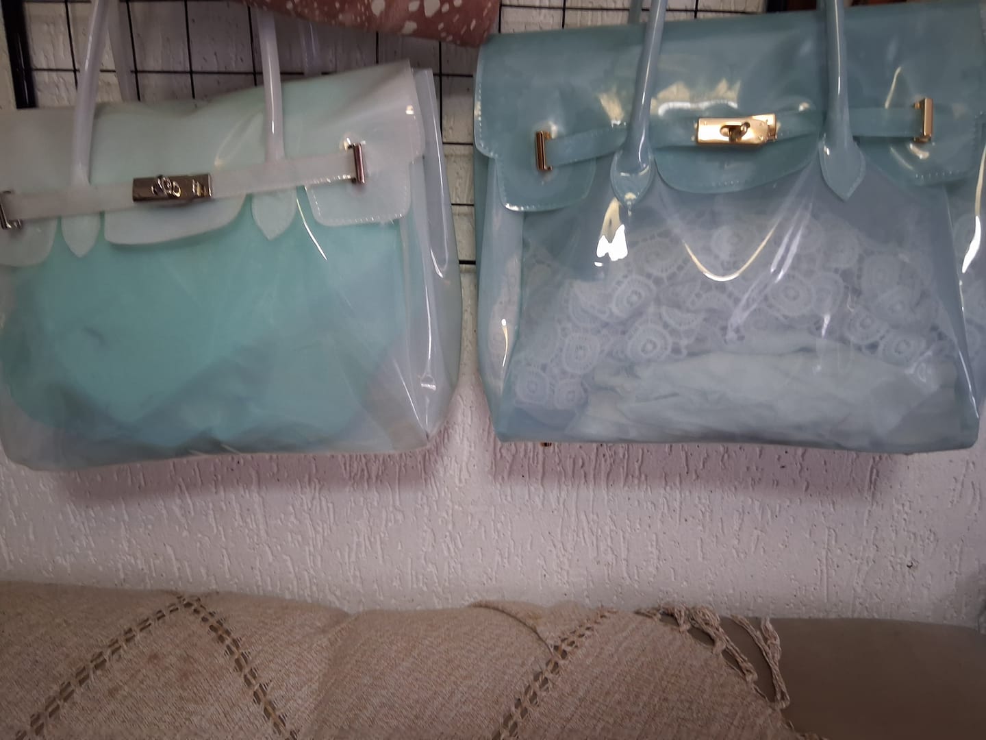 Customer photo review of PAINEL BOLSA JELLY EDI PACHECO GRANDE MENTA SUAVE