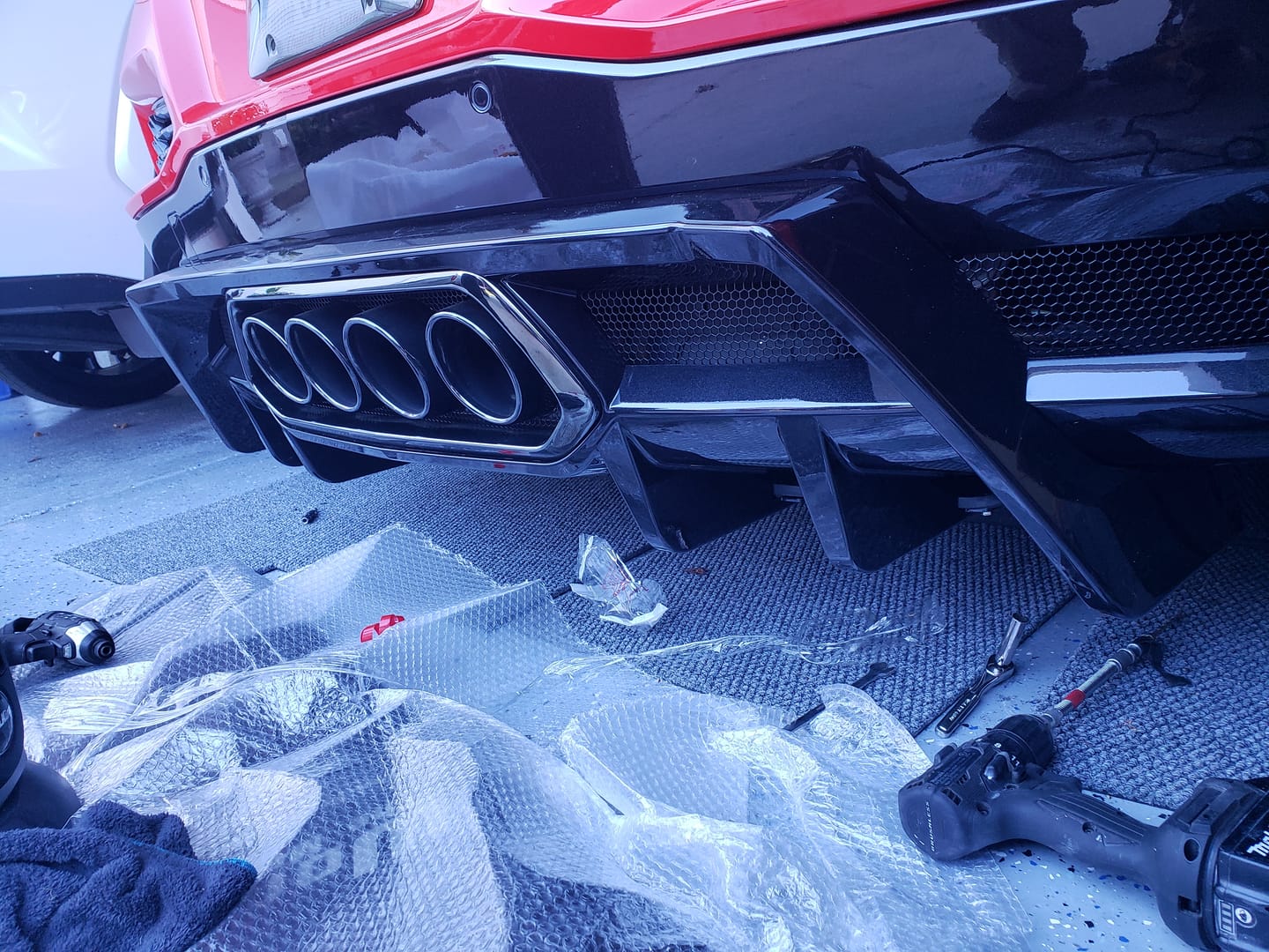Customer photo review of 2023-Up Corvette C8 Z06 Rear Bumper Finned Diffuser