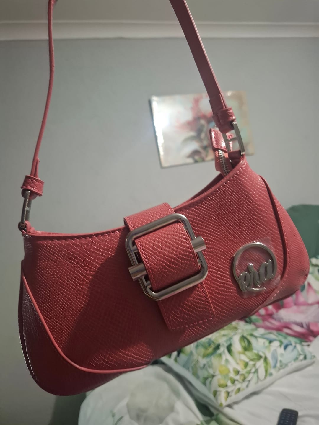 Customer photo review of Pink Lily Shoulder Bag