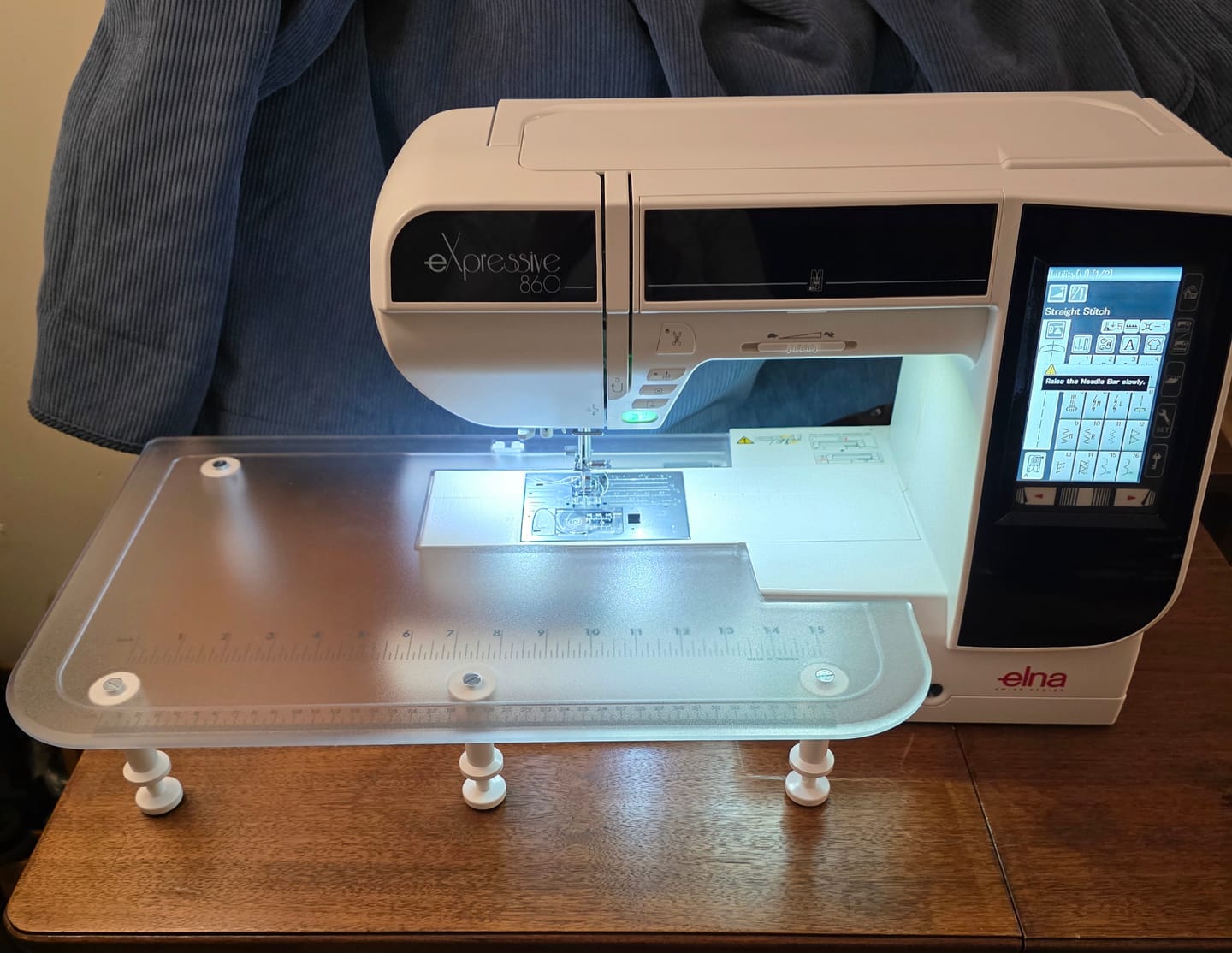 Customer photo review of Extra Wide Table, Janome #861406014