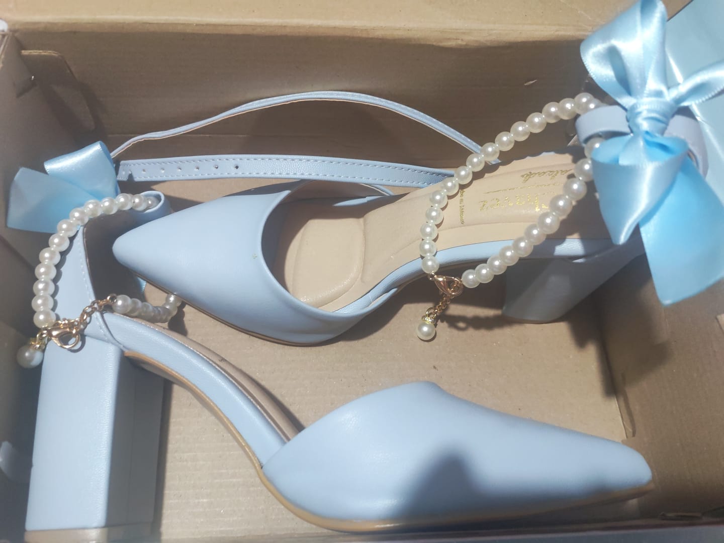 Customer photo review of Stiletto Andy pulsera de perlas