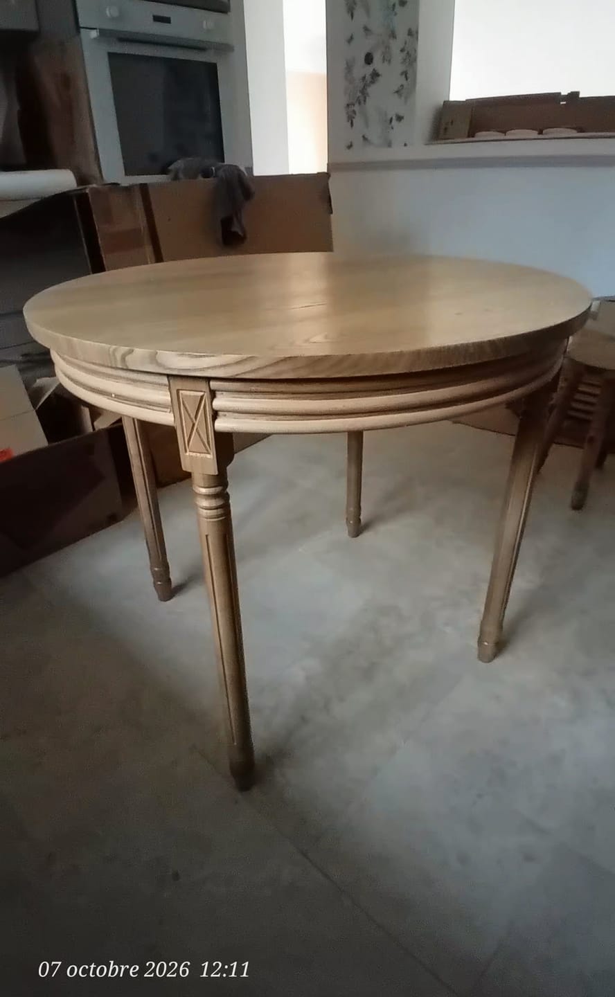 Customer photo review of KAJANI - Table à manger 4 personnes ronde en bois de pin