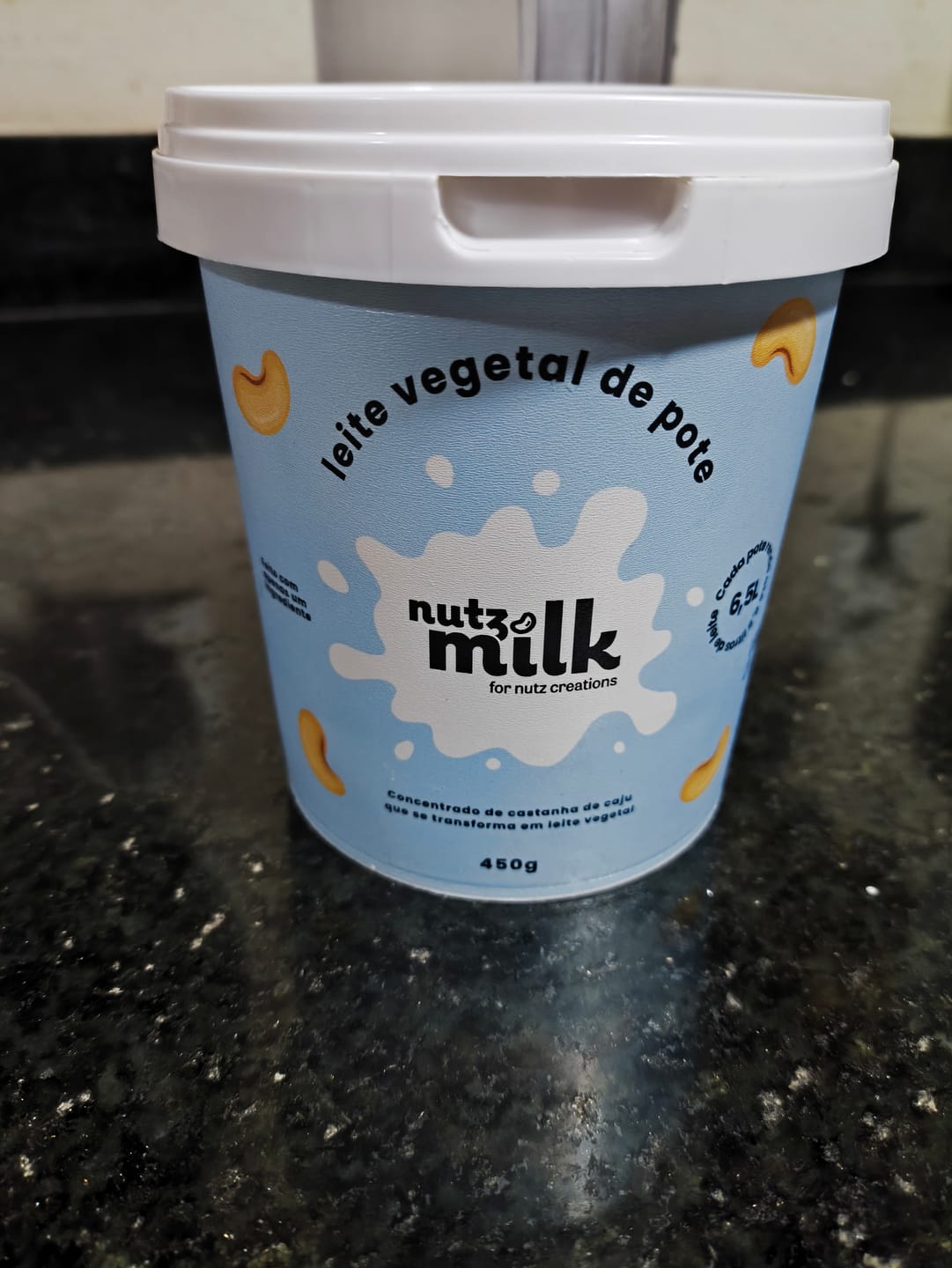 Customer photo review of Kit 4 Unidades: Leite Vegetal NutzMilk  26L - Concentrado de Castanha de Caju