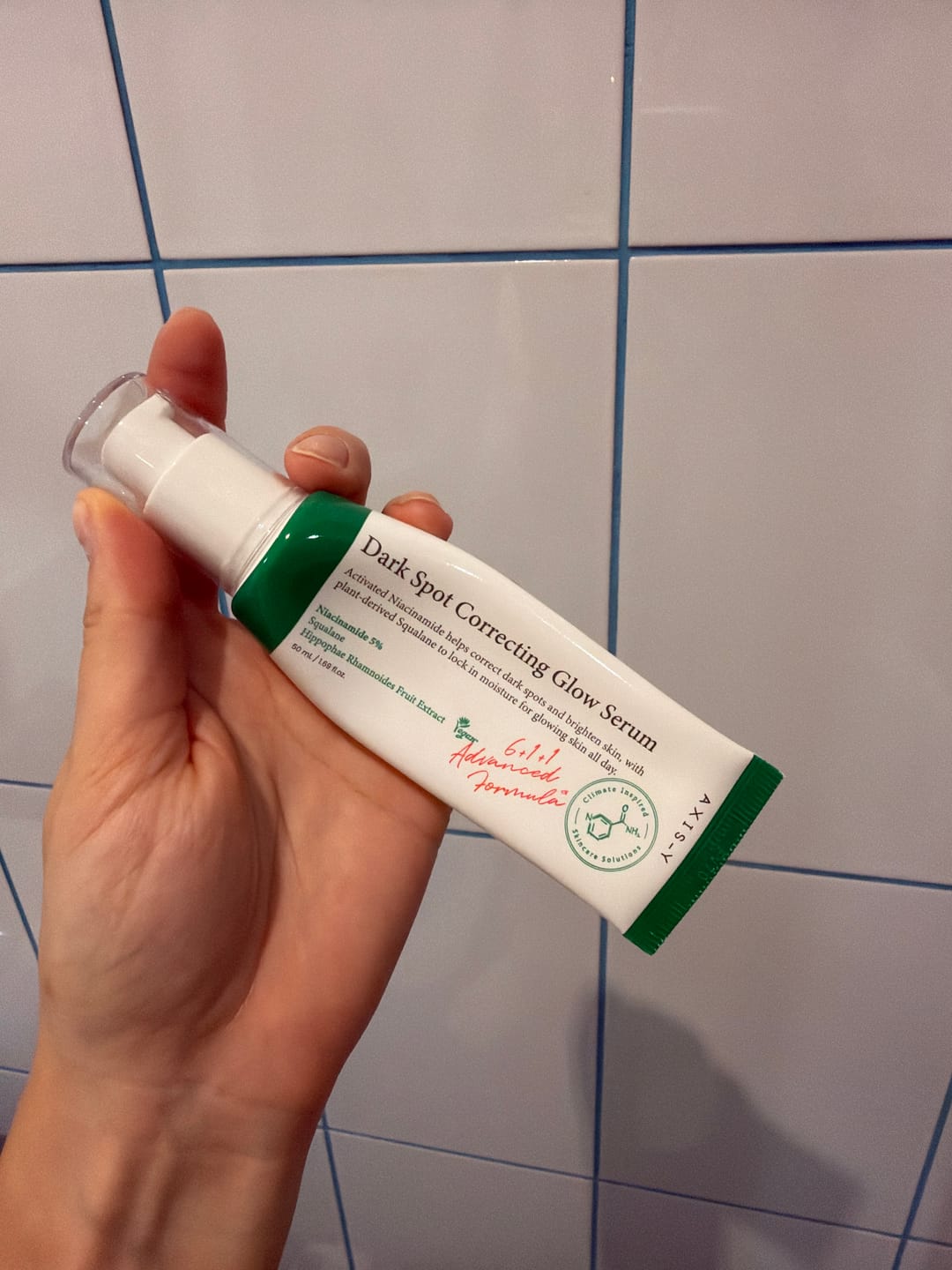 Customer photo review of Serums tumšo plankumu korekcijai AXIS-Y Dark Spot Correcting Glow Serum