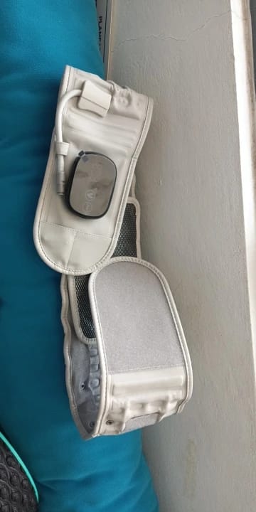 Customer photo review of Fascia Riscaldante Massaggiante Lombare DolorOff