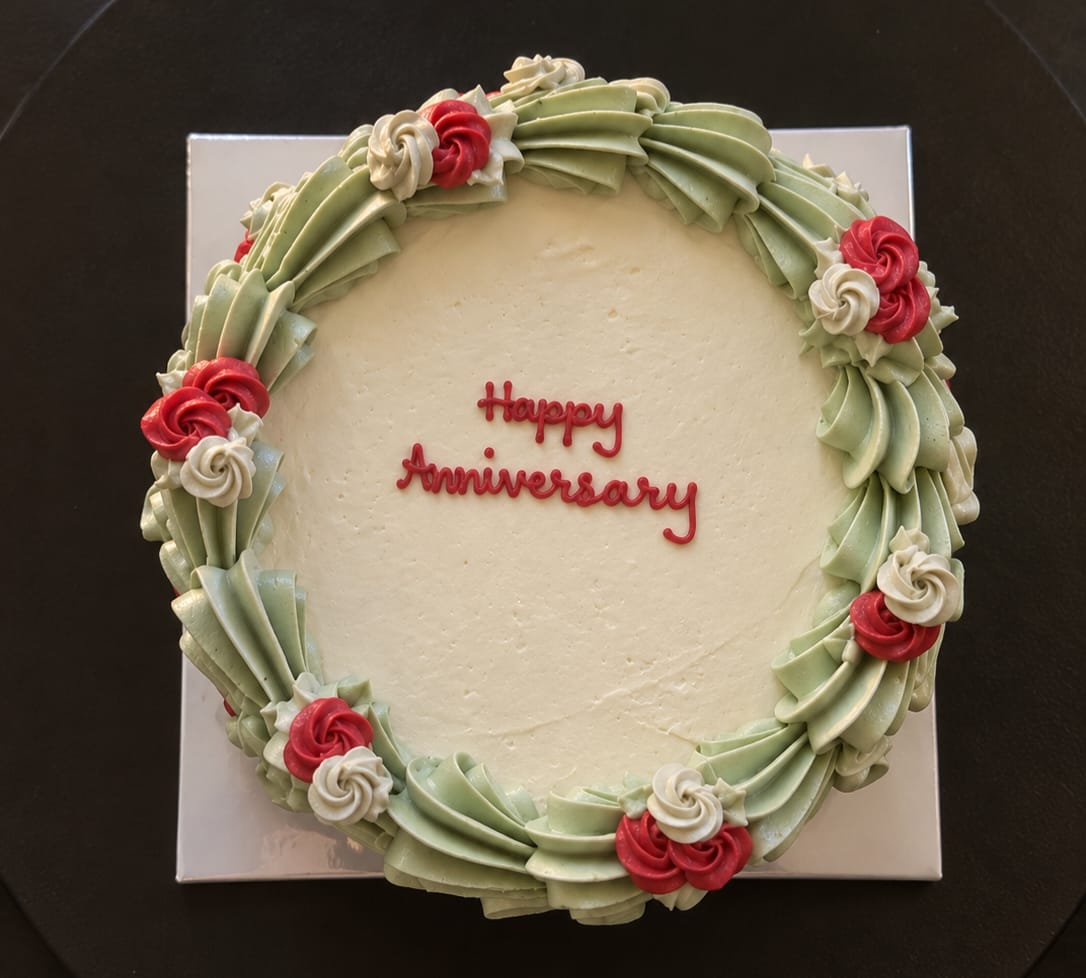 Customer photo review of rosie mini cake