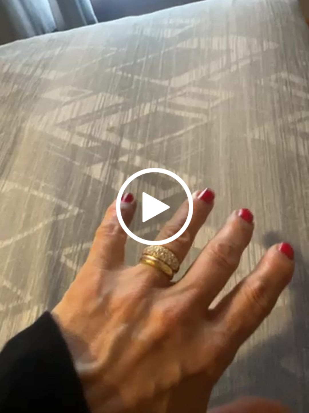 Customer video review of Anello Cristal