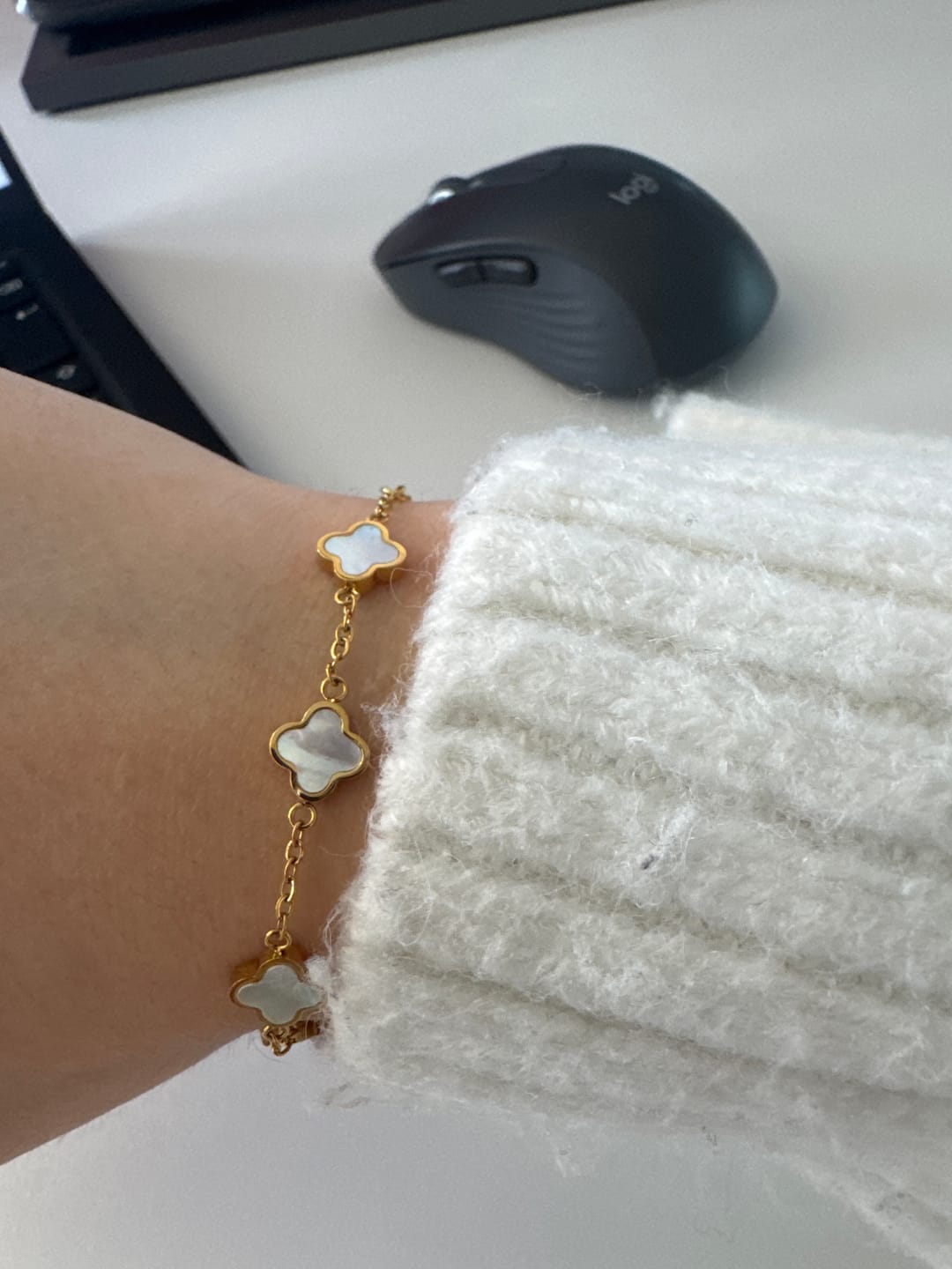 Customer photo review of Lucky White Clover Kette