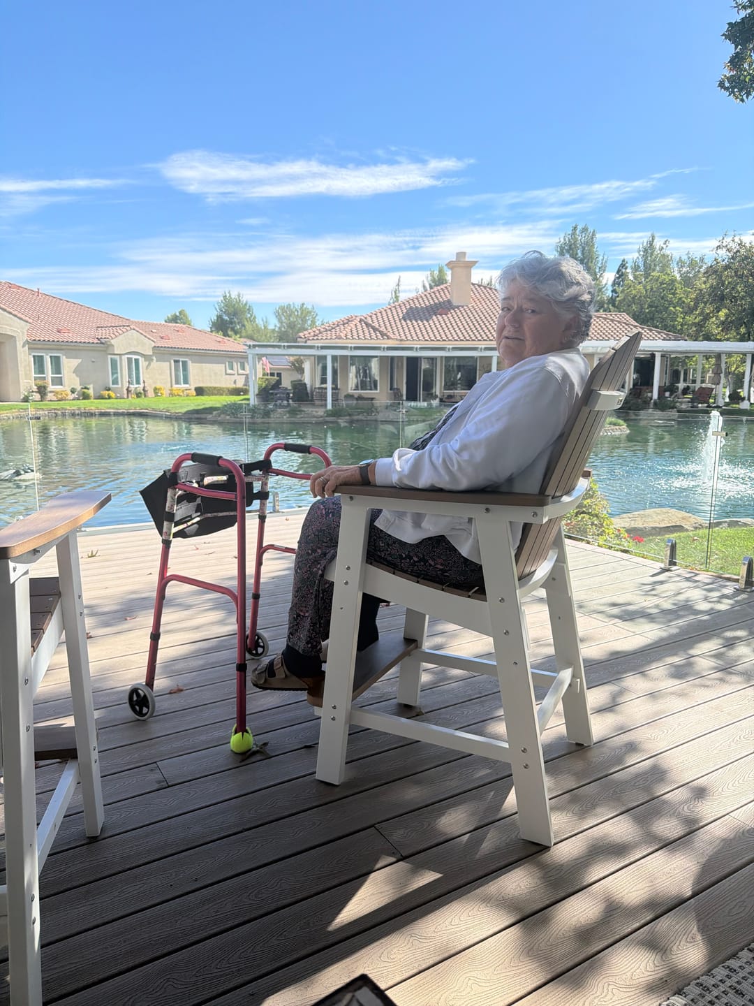 Customer photo review of Counter Height Bistro Tete-a-tete With Cupholders