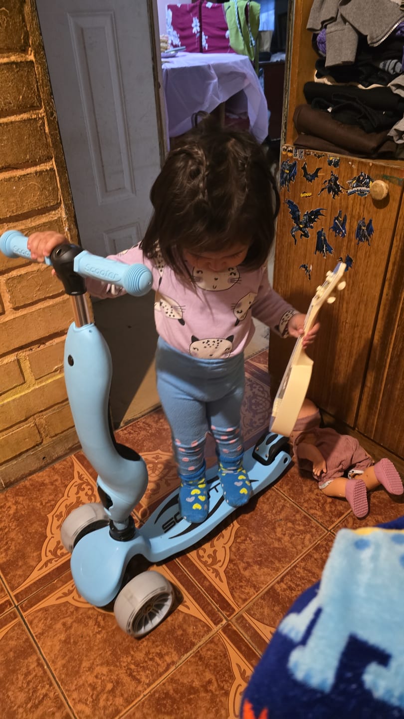 Customer photo review of Scooter Monopatin triciclo Infantil 3 en 1 Convertible y Ajustable