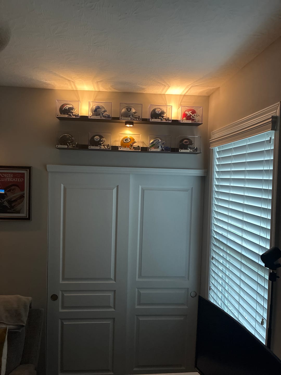 Customer photo review of Modern Metal Floating Shelves