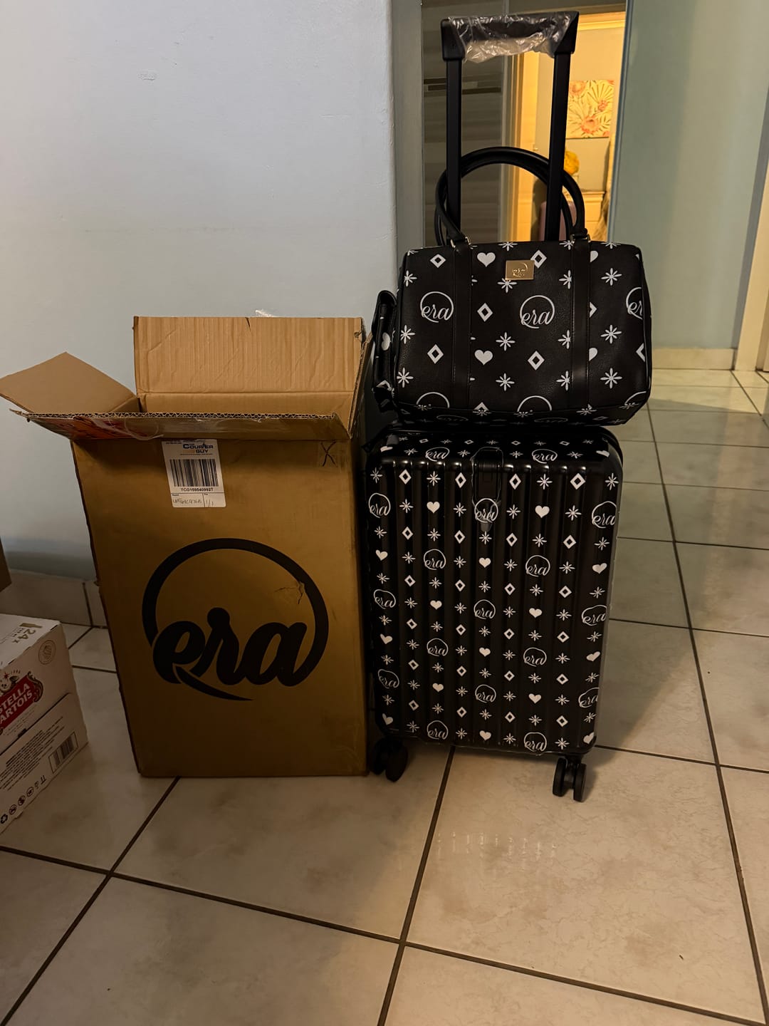 Customer photo review of Era Go Getter Bag & Carry On Troller Case