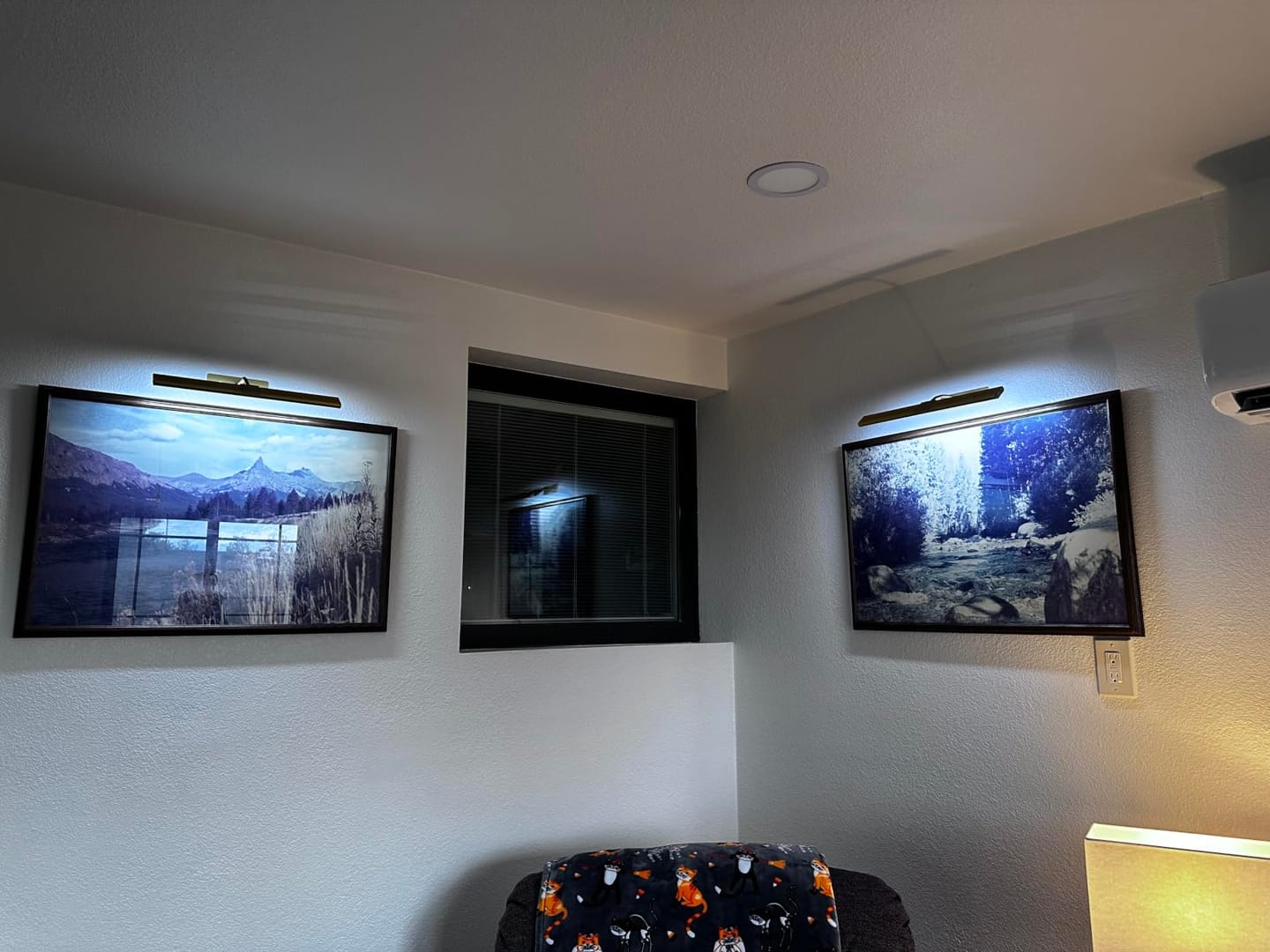 Customer photo review of Rechargeable Picture Light | Cordless LED Bar, Magnetic Mount, USB-C | Remote & Touch Dimming, Timer, Gold or Black