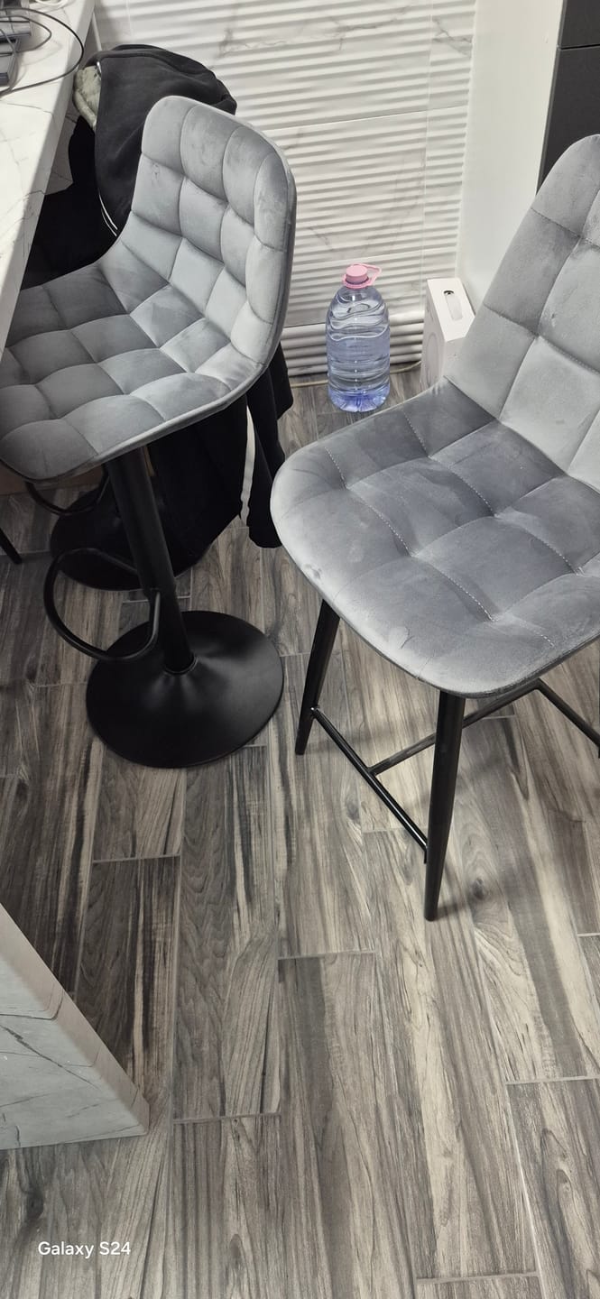 Customer photo review of Scaun bar inalt H95, gri/gri inchis, stofa/otel, 43x44x84/106 cm
