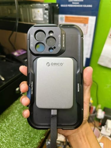 Customer photo review of ORICO K20MINI Ultra-Slim Magnetic Portable SSD for iPhone
