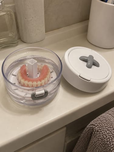 Customer photo review of Limpiador de Dentaduras y Alineadores DentiCare©