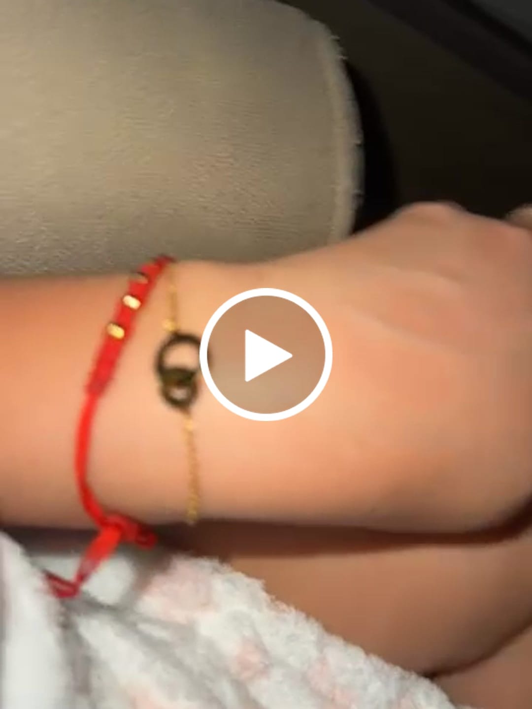 Customer video review of Pulsera Apego - Personalizado