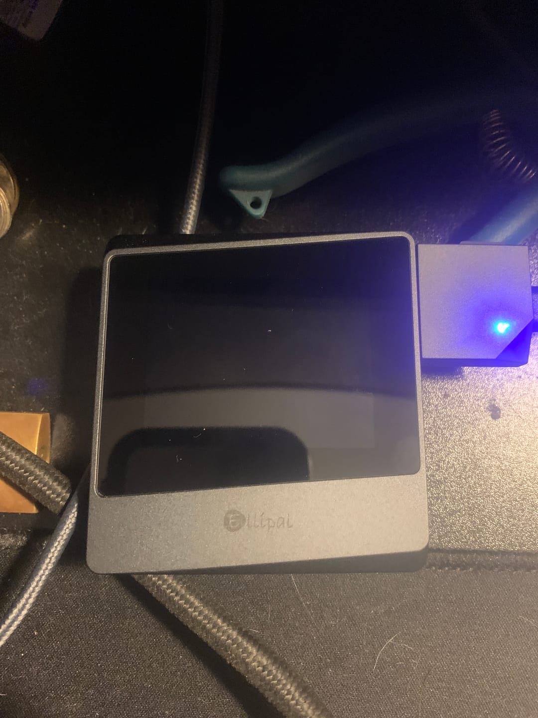Customer photo review of ELLIPAL Titan Mini Cold Wallet