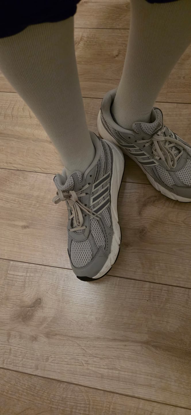 Customer photo review of Off-White