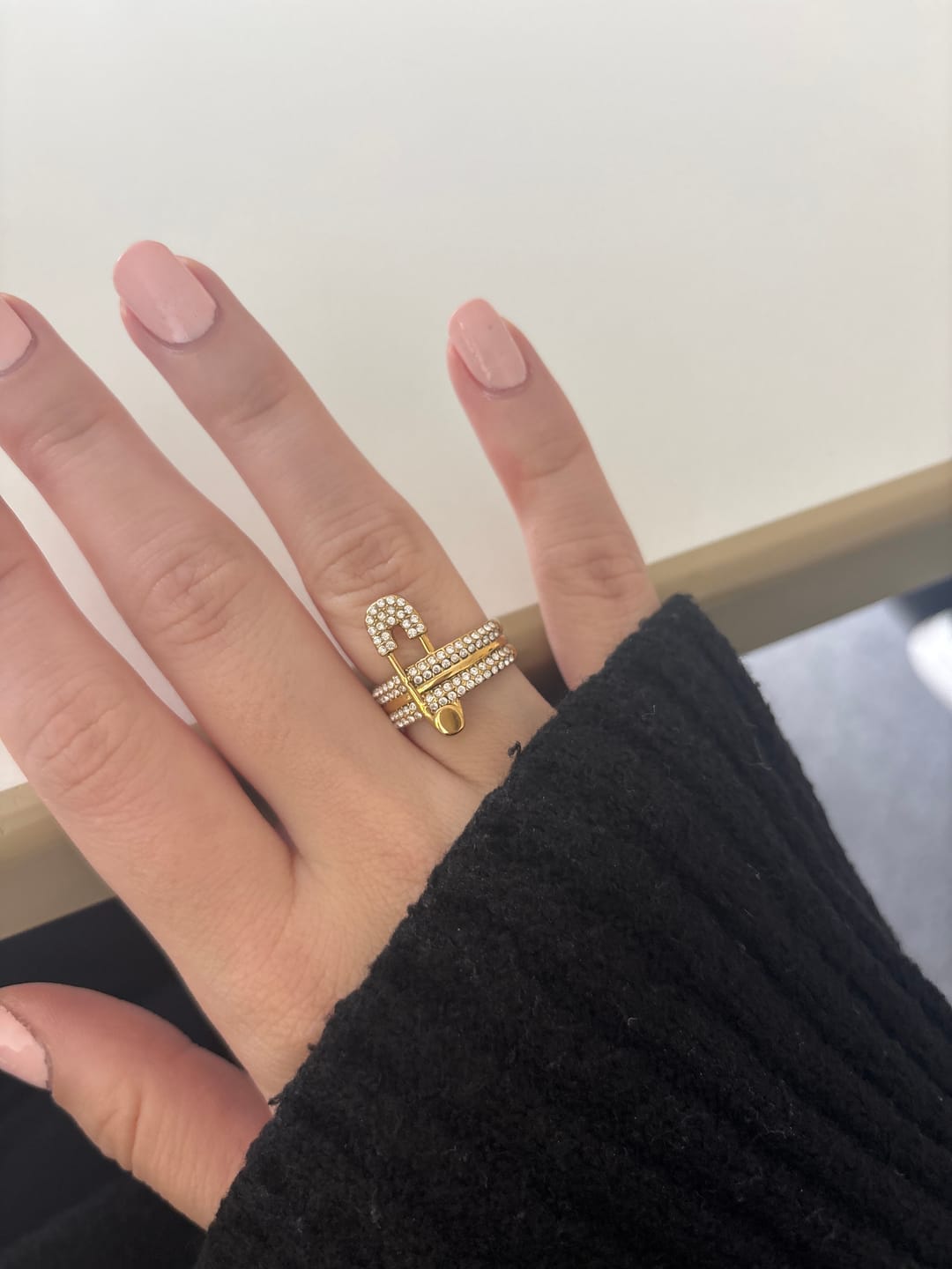 Customer photo review of Square Pave Infinity Flow Ring 14K Vergoldet