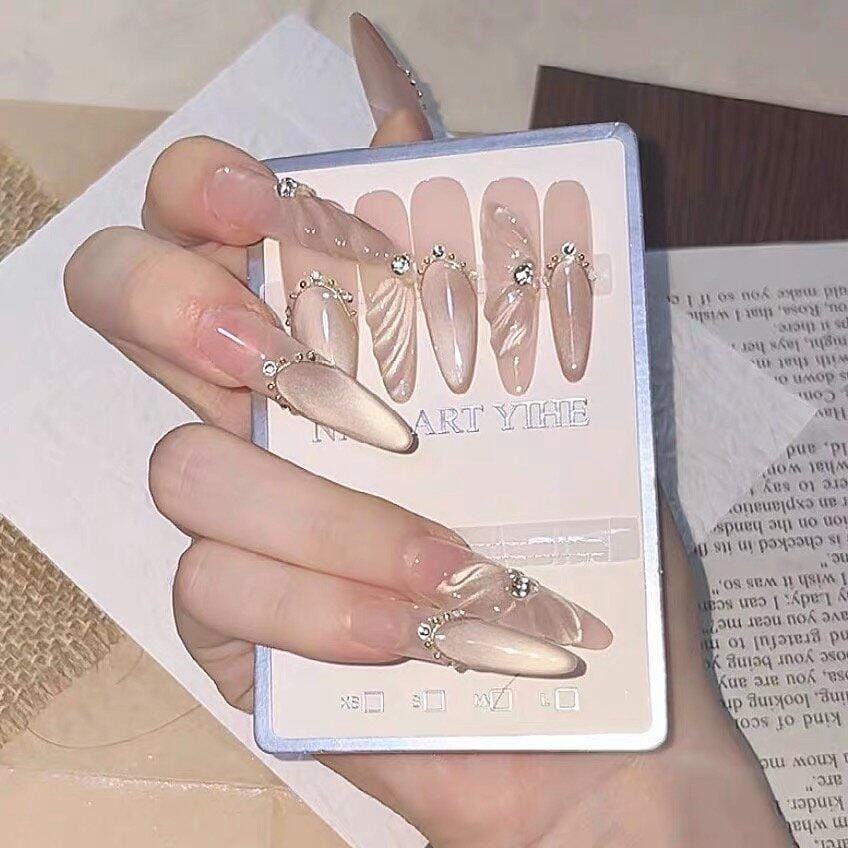 Customer photo review of Silk Whisper | Long Stiletto