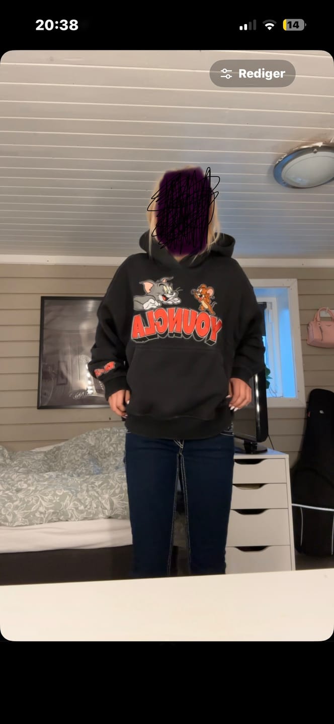 Customer photo review of 5047 - Tom & Jerry Pullover