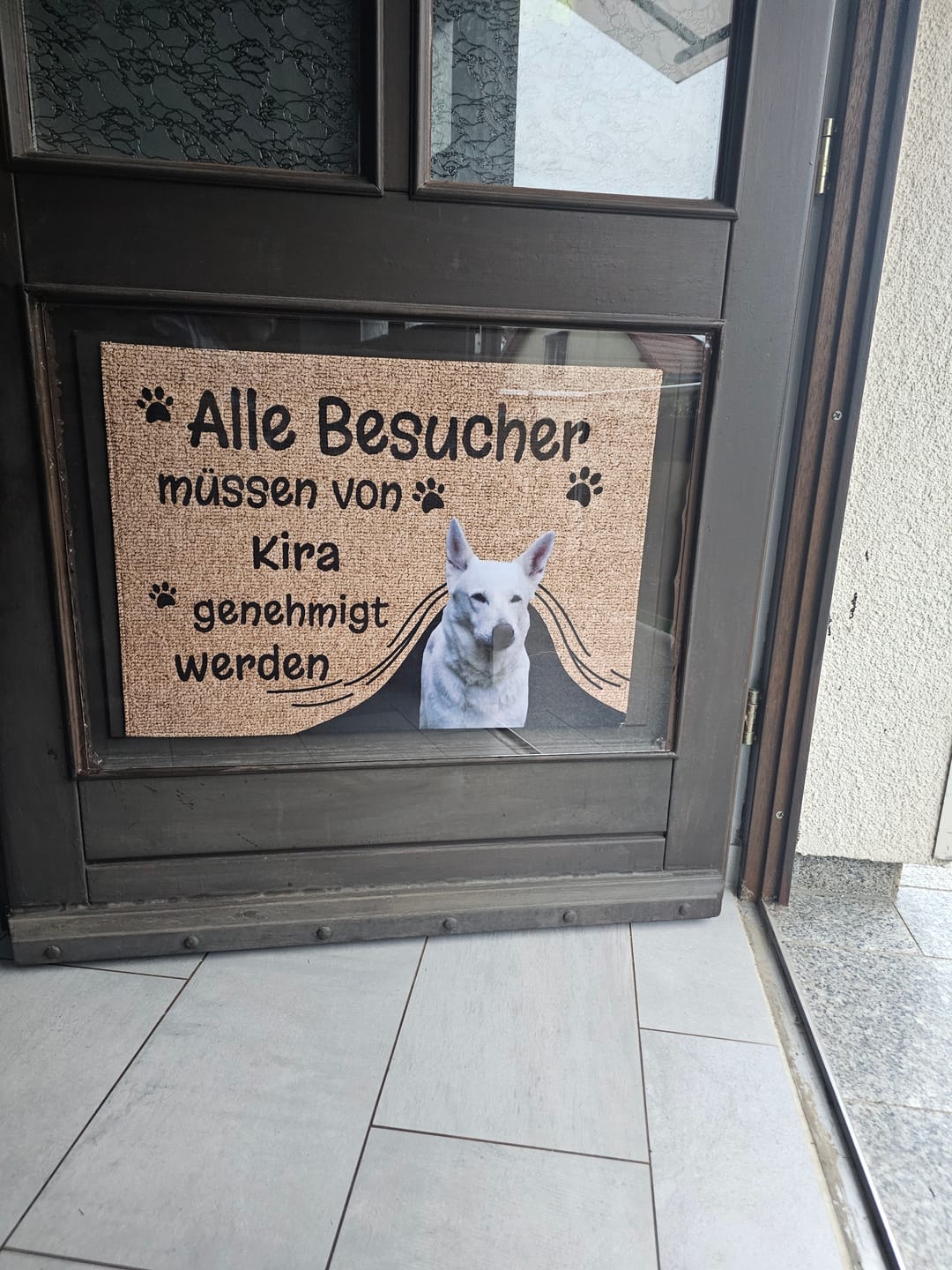 Customer photo review of Personalisierte Fußmatte - Besuch genehmigt