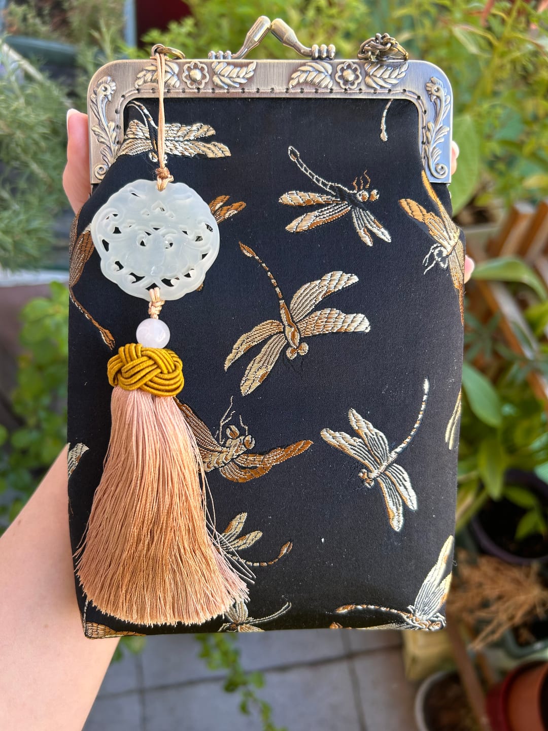 Customer photo review of Qing Ting 蜻蜓 Dragonfly Jade Brocade Phone Purse