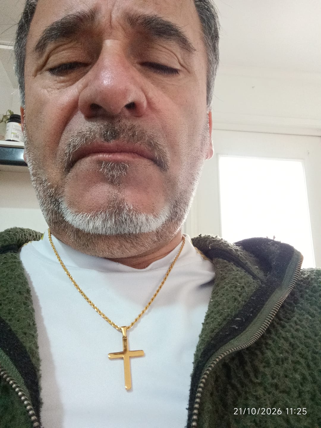 Customer photo review of Crucifix Pendant Oro