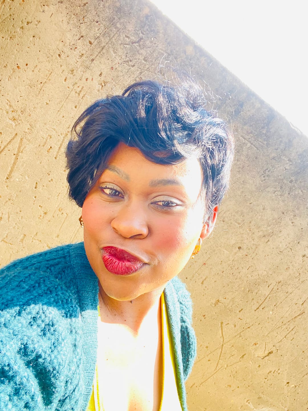 Customer photo review of MUSA - Brazilian Straight Pixie - Nat - 6"
