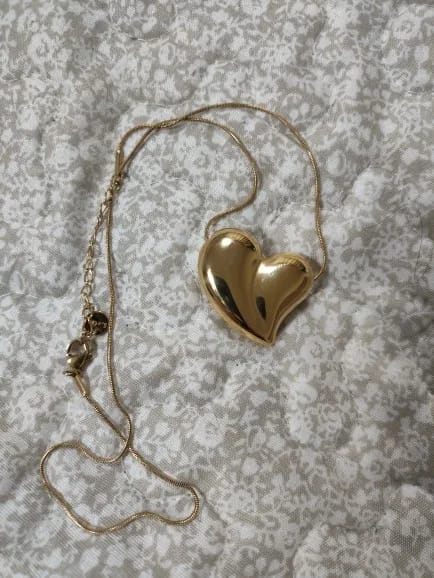 Customer photo review of Hearty Glow Love Necklace