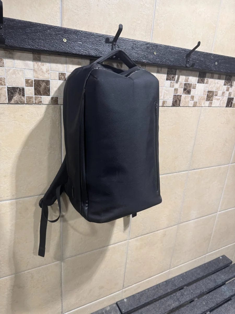 Customer photo review of Runaway Bag™