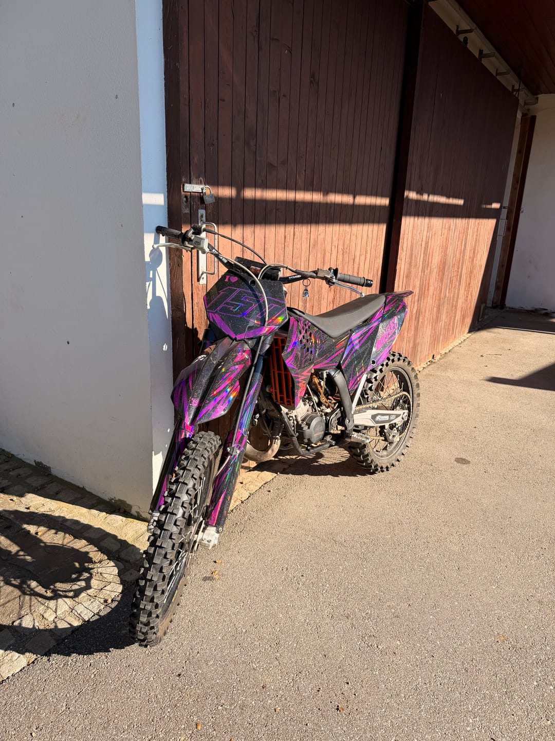 Customer photo review of Matching Fork Graphics?