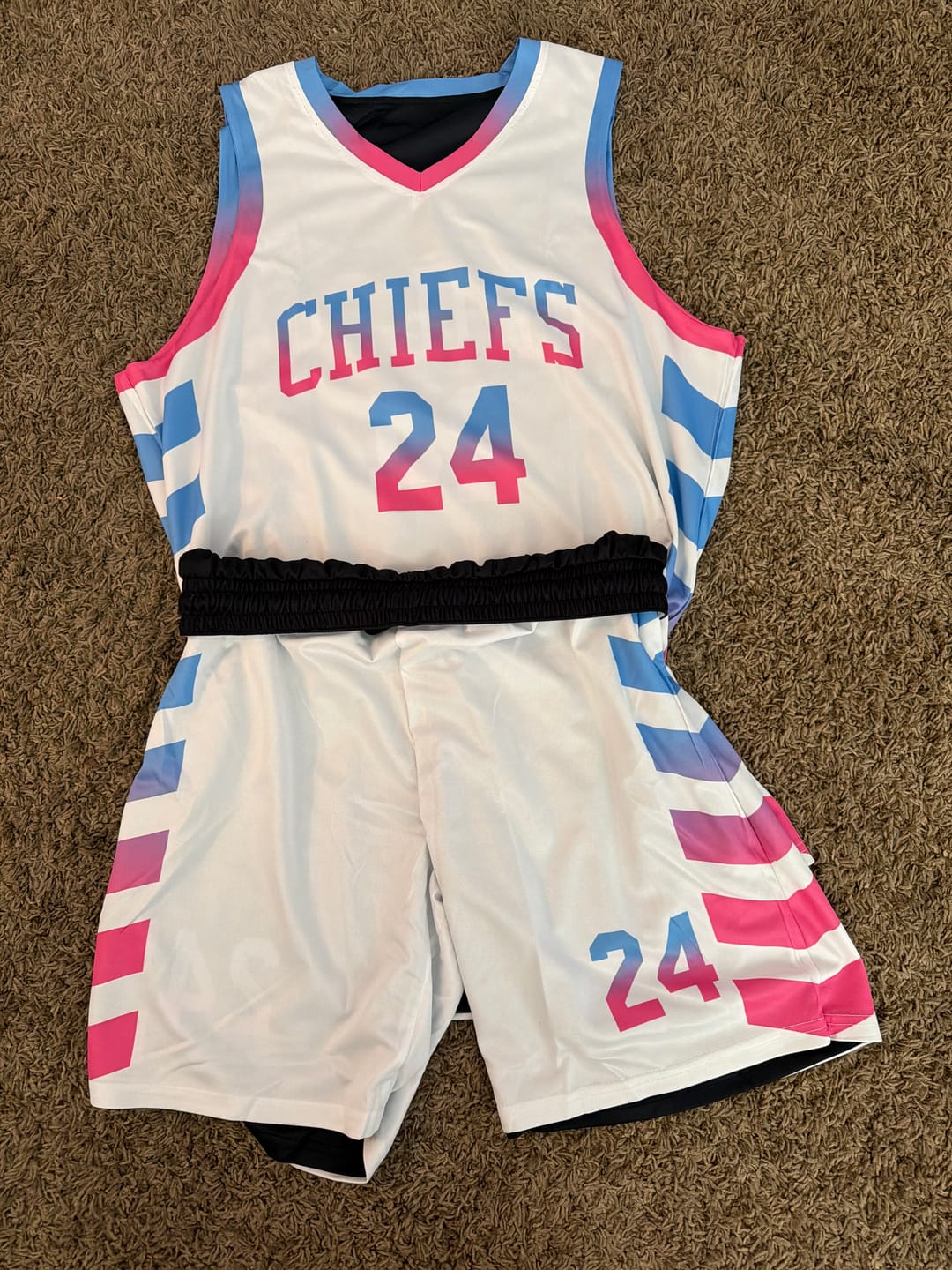 Customer photo review of Custom White Black Reversible Basketball Jersey Kits - Side Arrow Light Blue Pink Gradient