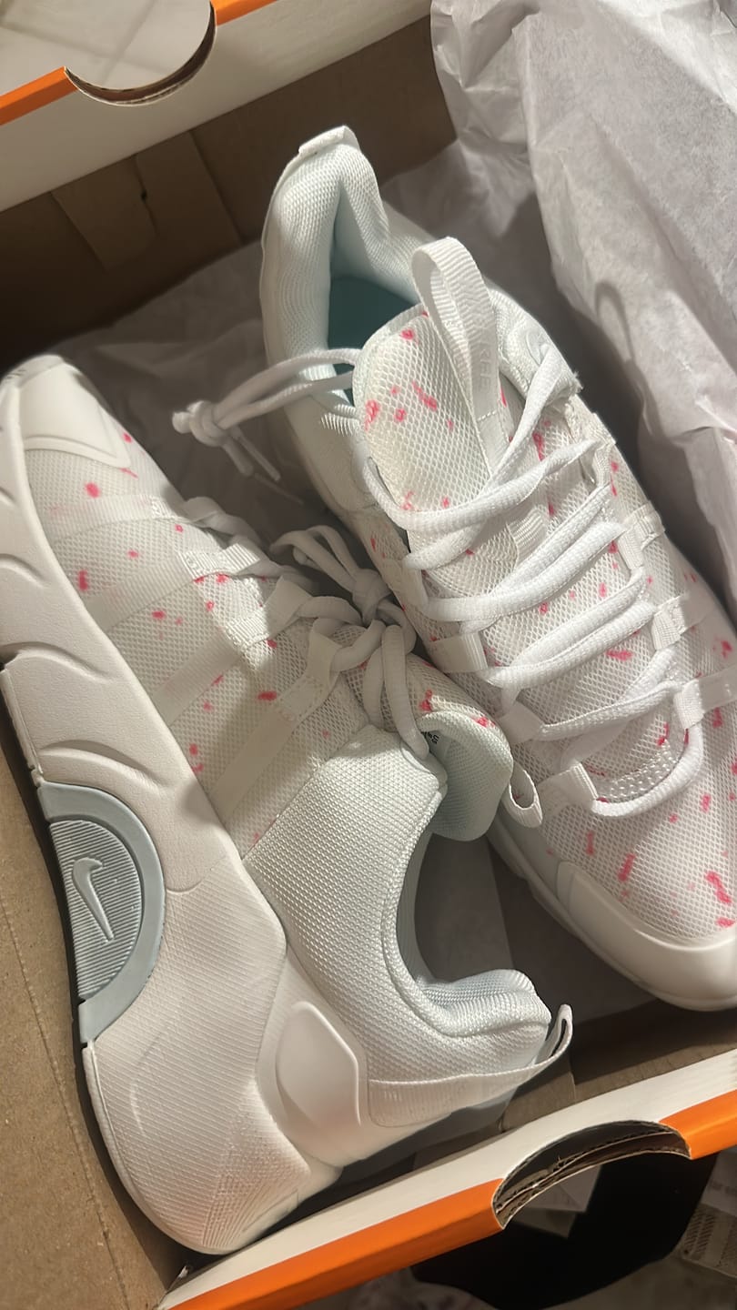 Customer photo review of Tenis Nike Free Metcon 7 Blancos con Flores