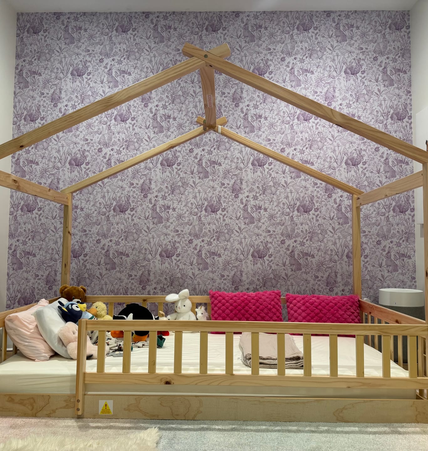 Customer photo review of Pascha - Kids Cute Rabbit, Chicks & Floral Plants Sketches Wallpaper