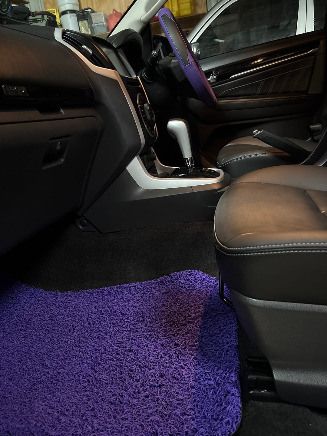 Customer photo review of for Isuzu MU-X 2013-2020, Premium Car Floor Mats