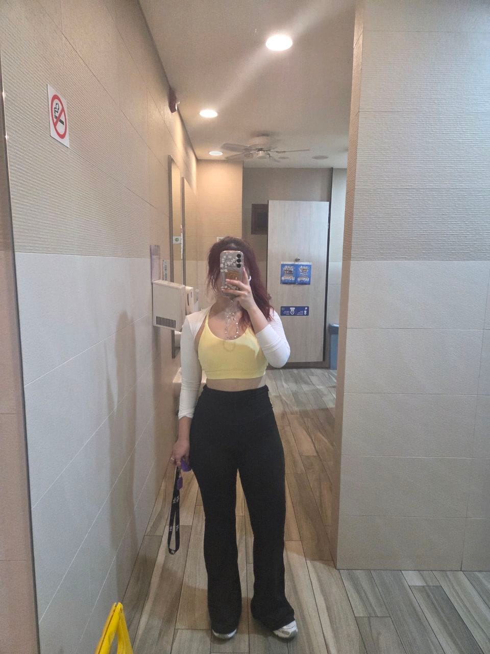 Customer photo review of Nira Yoga Pants