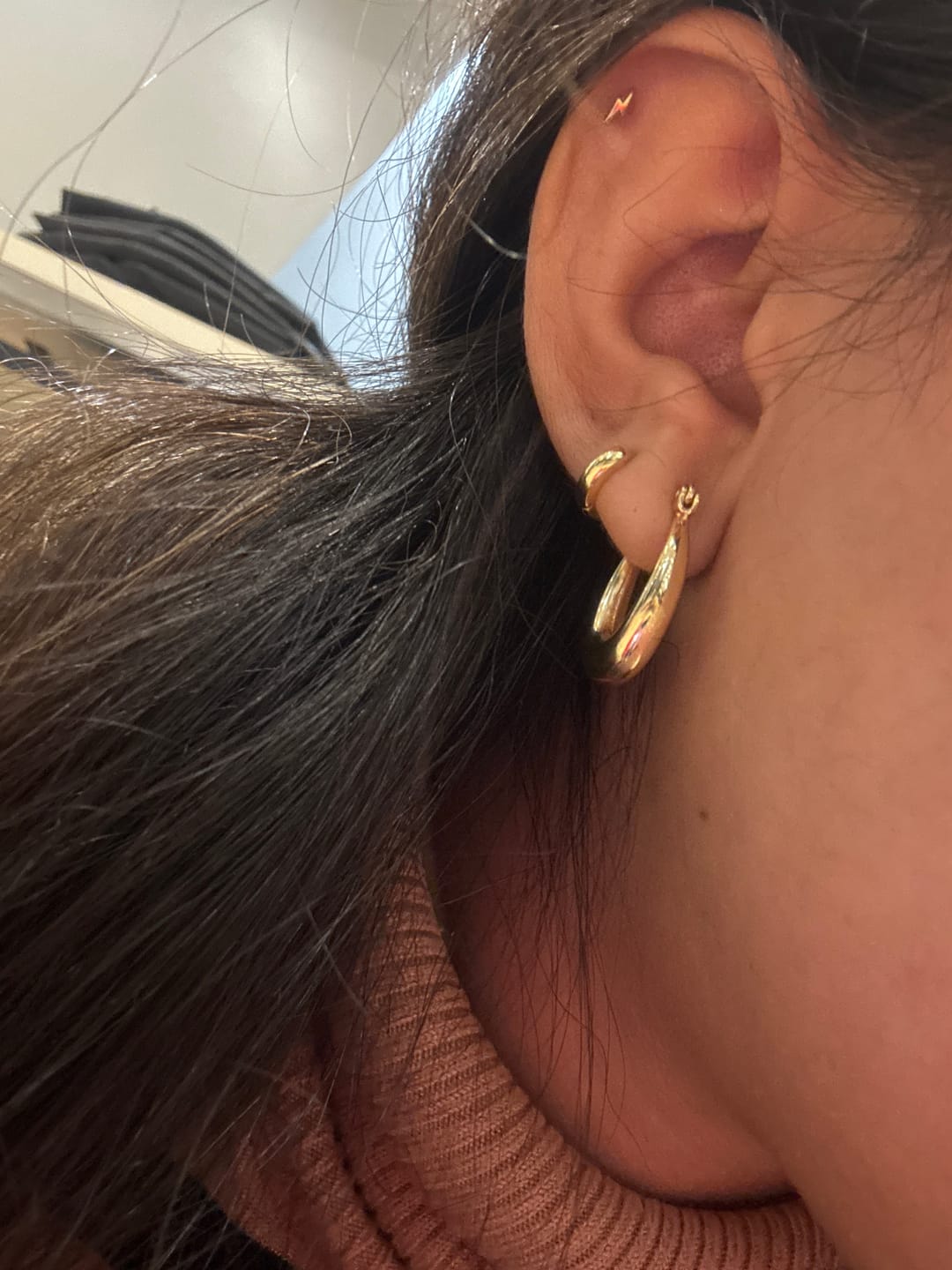 Customer photo review of Mini Arracada Gruesa 10 mm