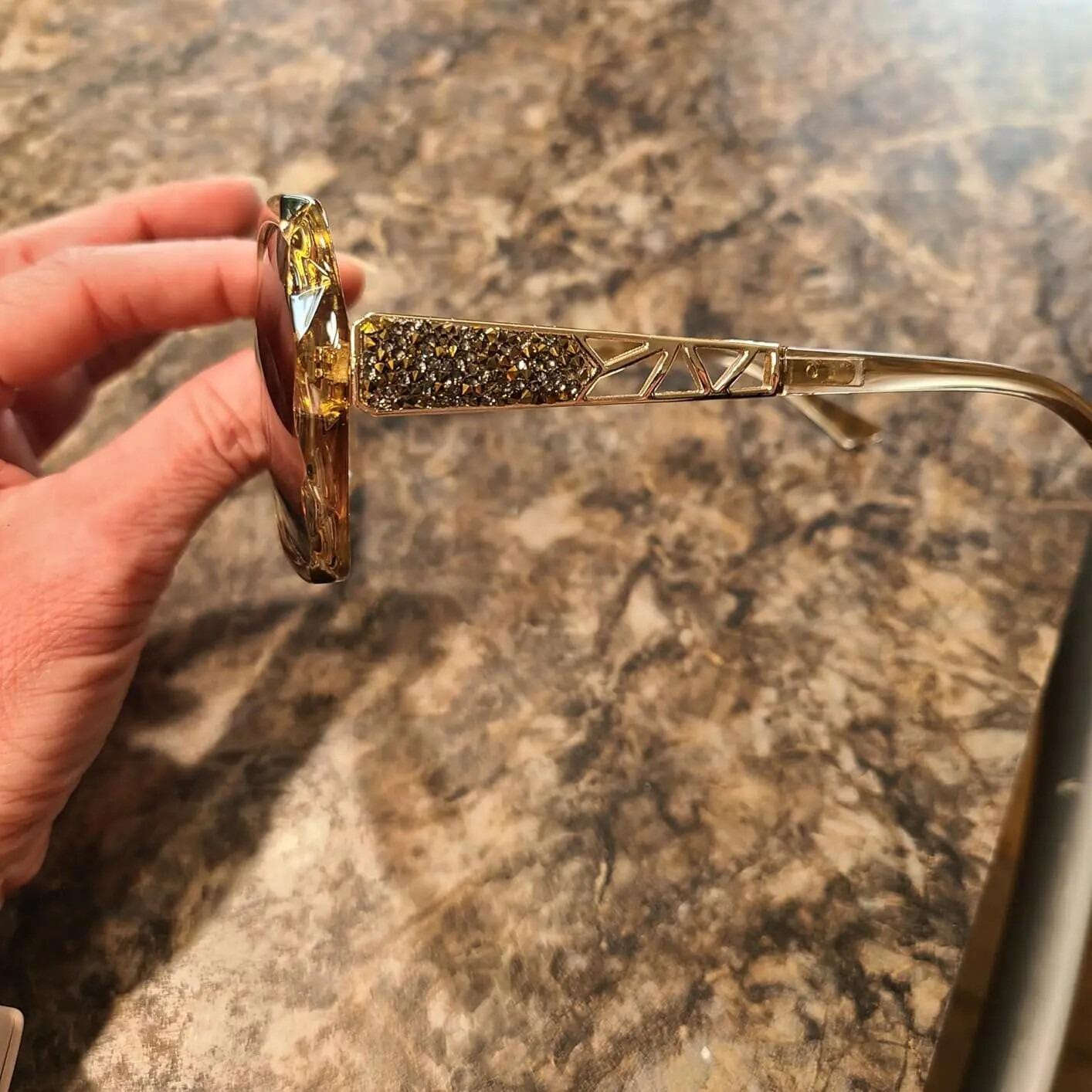 Customer photo review of Heloise Shades