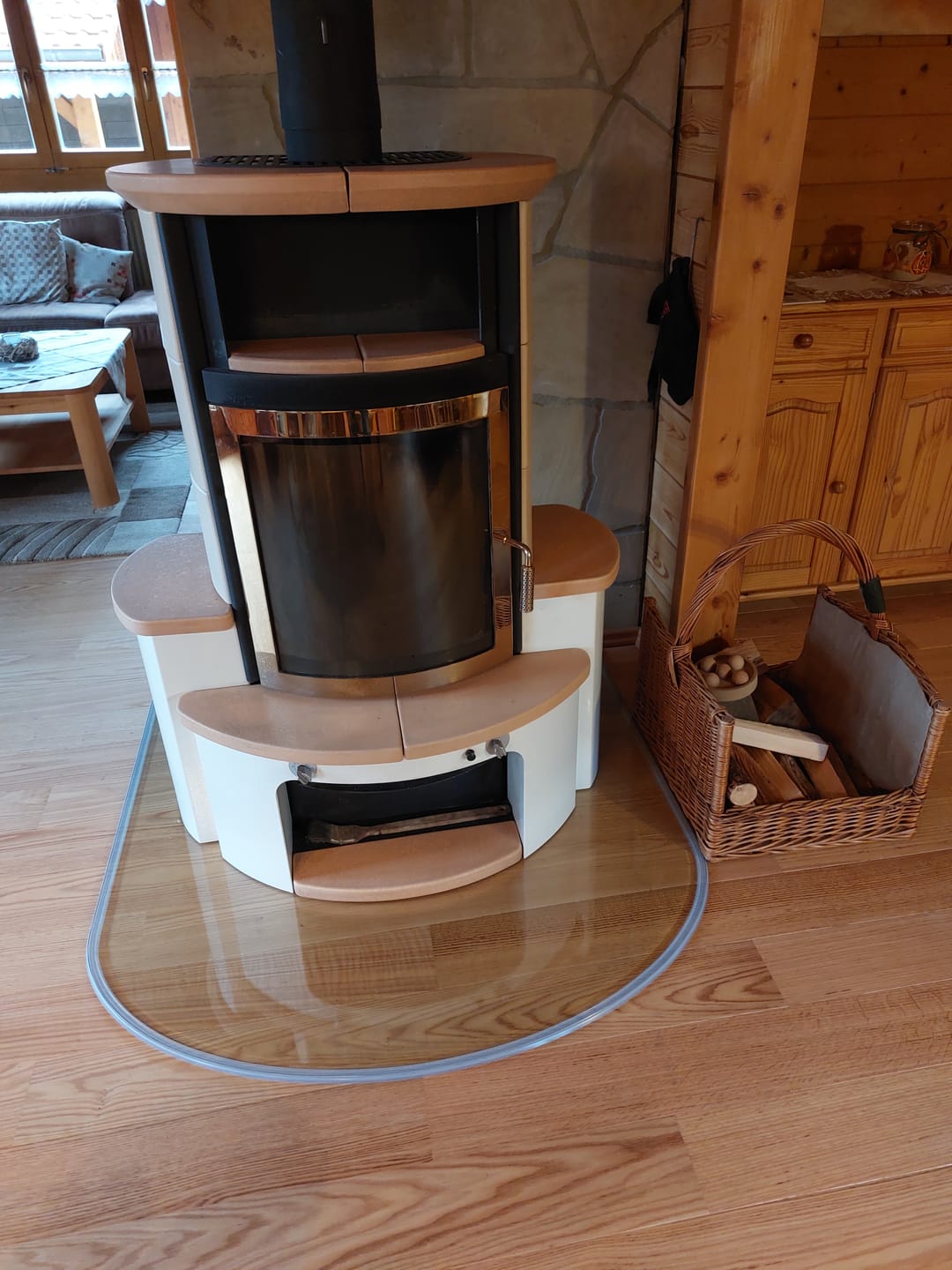 Customer photo review of Glasplatte Kamin, Funkenschutzplatte Glas für Kaminofen - Rundbogen