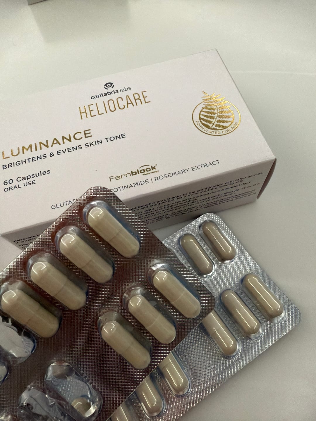 Customer photo review of Heliocare Luminance